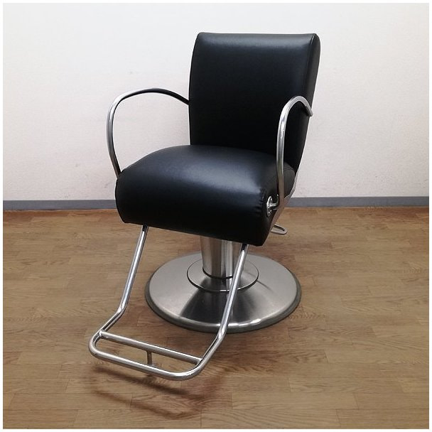タカラベルモント Maccow Male マッコウメイル ブラック 新品レザー 丸ベース スタイリングチェアの卸 通販 ビューティガレージ