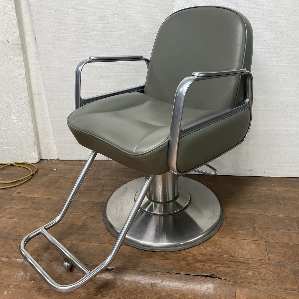 11/20迄受付 シャンプー椅子 タカラベルモント キャデラ