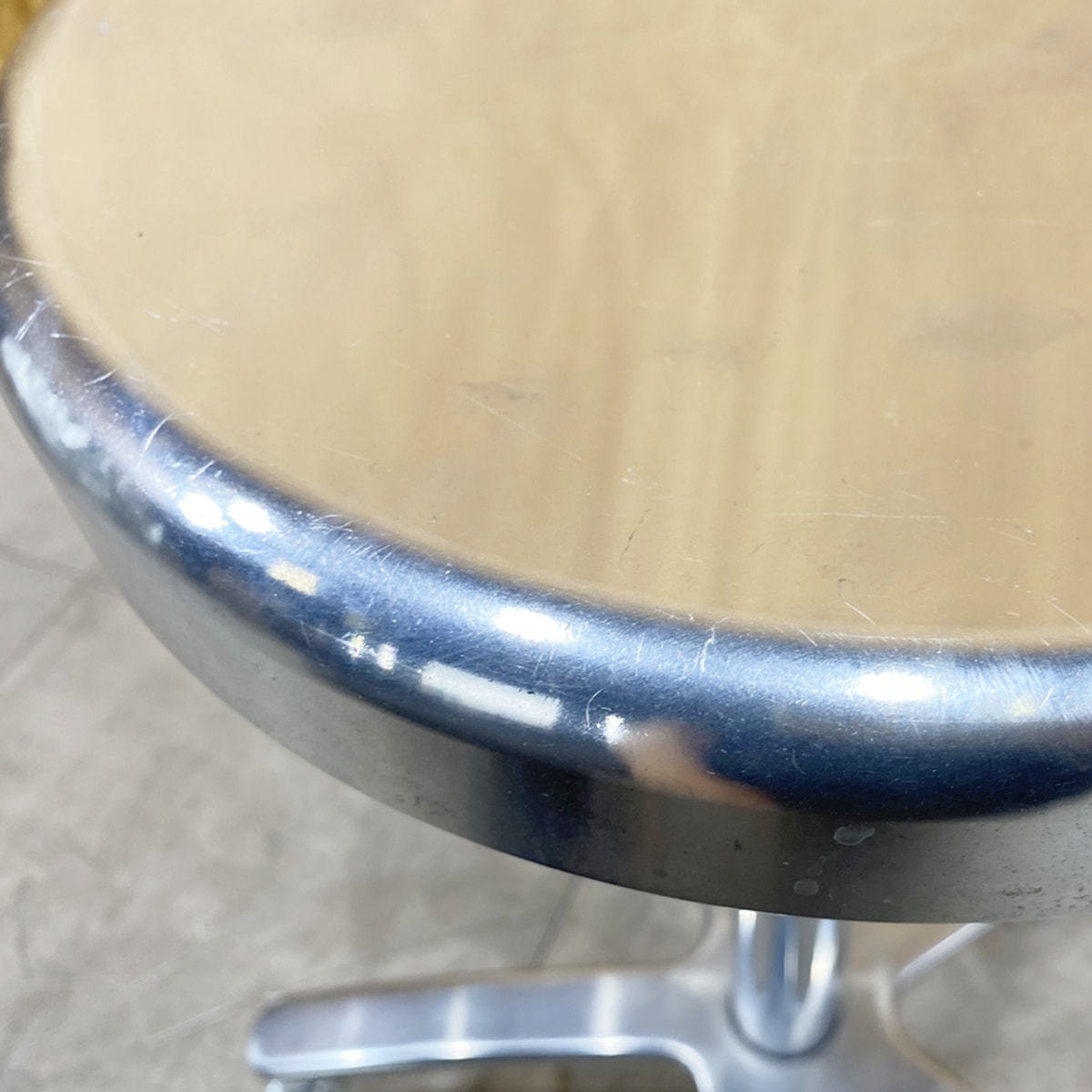 中古】タカラベルモント スツール 『D-STOOL ALUMI（D-スツール アルミ