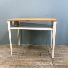 タカラベルモント Nail Table Cherie（シェリー）