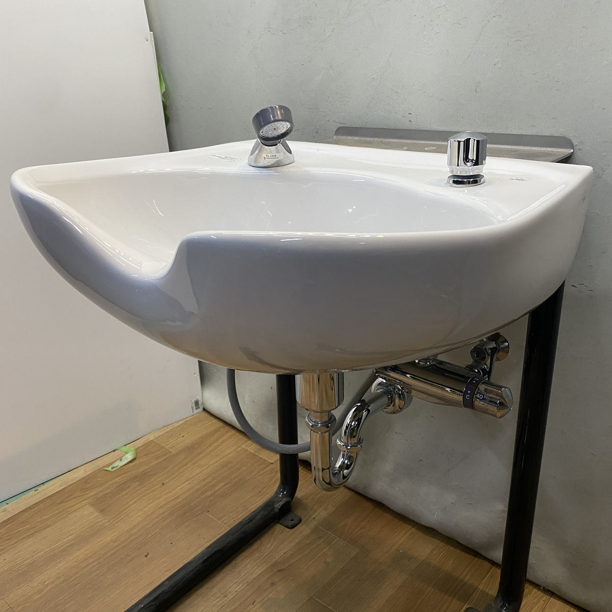 シャンプーボールTOTO S305 サーモタイプ金具一式 の卸・通販