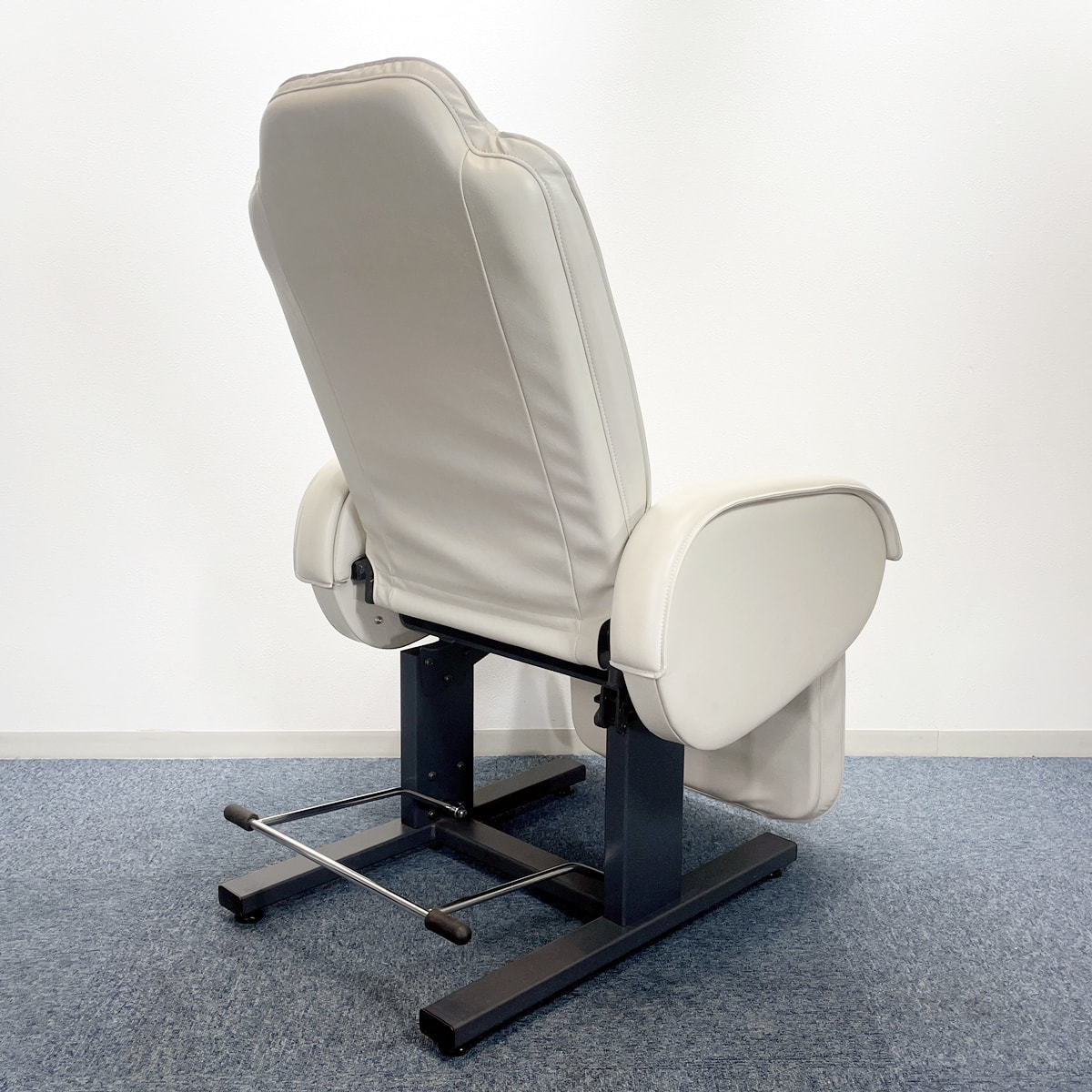 〈即購入可・現状渡し〉♡ タカラベルモント イス×3脚 快適美顔の卸・通販 | ビューティガレージ