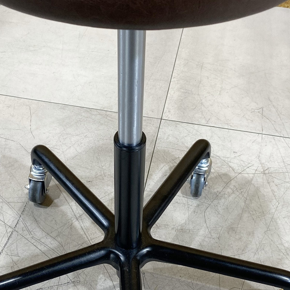 中古】タカラベルモント スツール 『THEIA Stool（ティア スツール