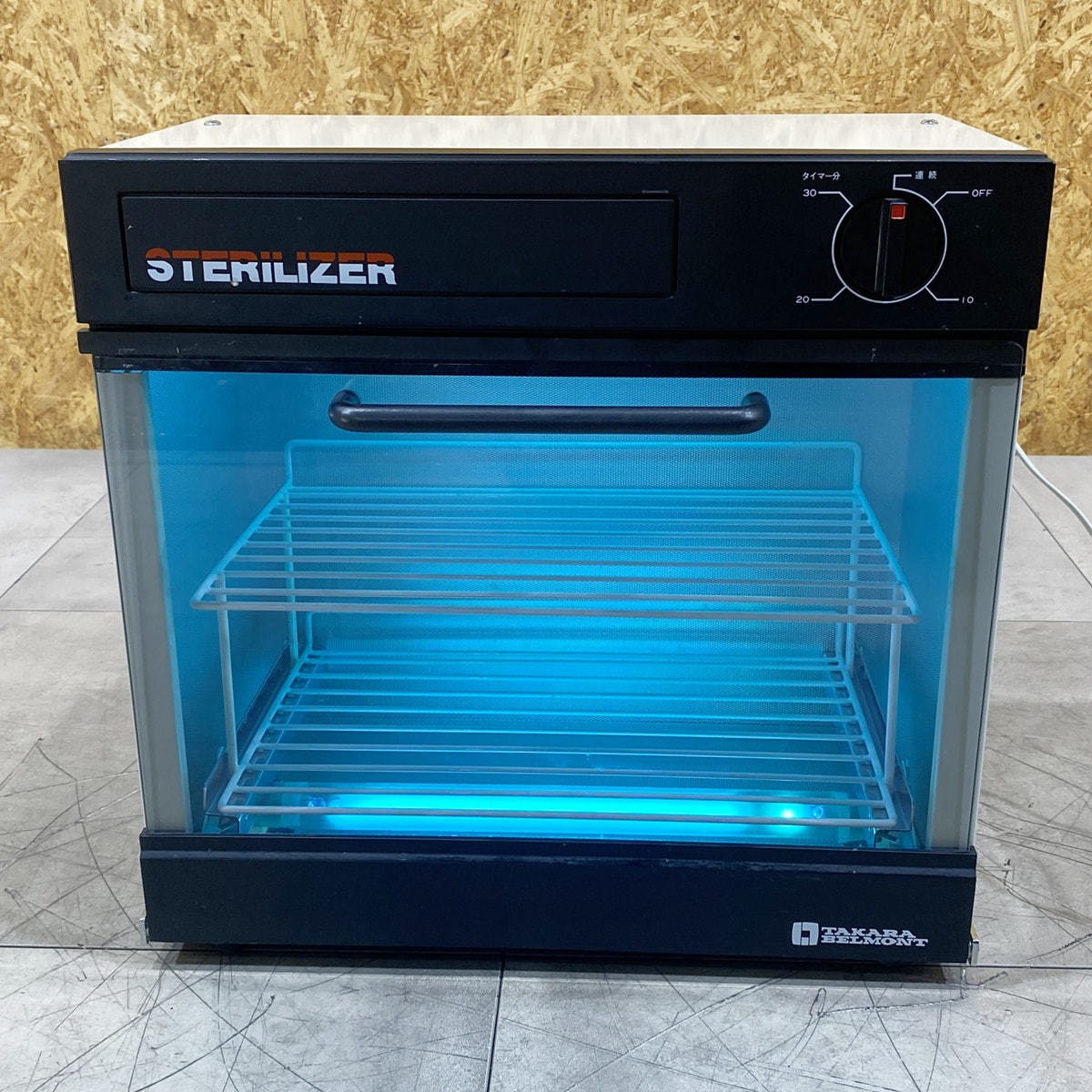 中古　タカラベルモント ステリライザー 紫外線消毒器 EX-UV100 タカラベルモント消毒器 EX-UV100の卸・通販 | ビューティガレージ