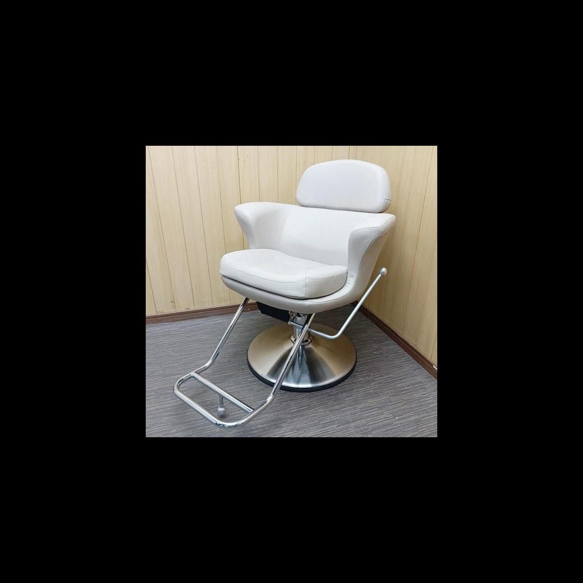 タカラベルモント ネイルチェアホワイト定価18万 Nagi | チェア | 製品