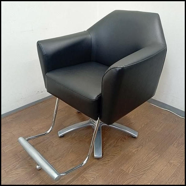 タカラベルモント STYLING SOFA II Morb ブラック アルミバー付 5本脚