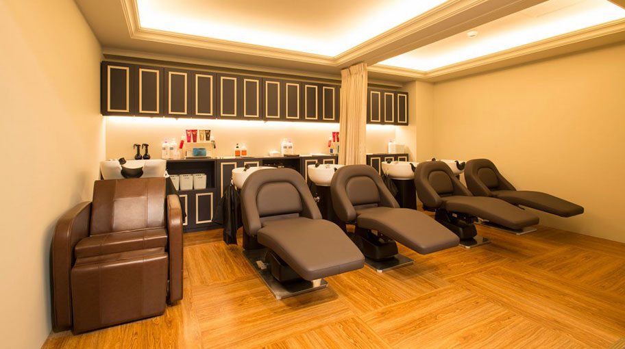 Total Beauty Salon aile