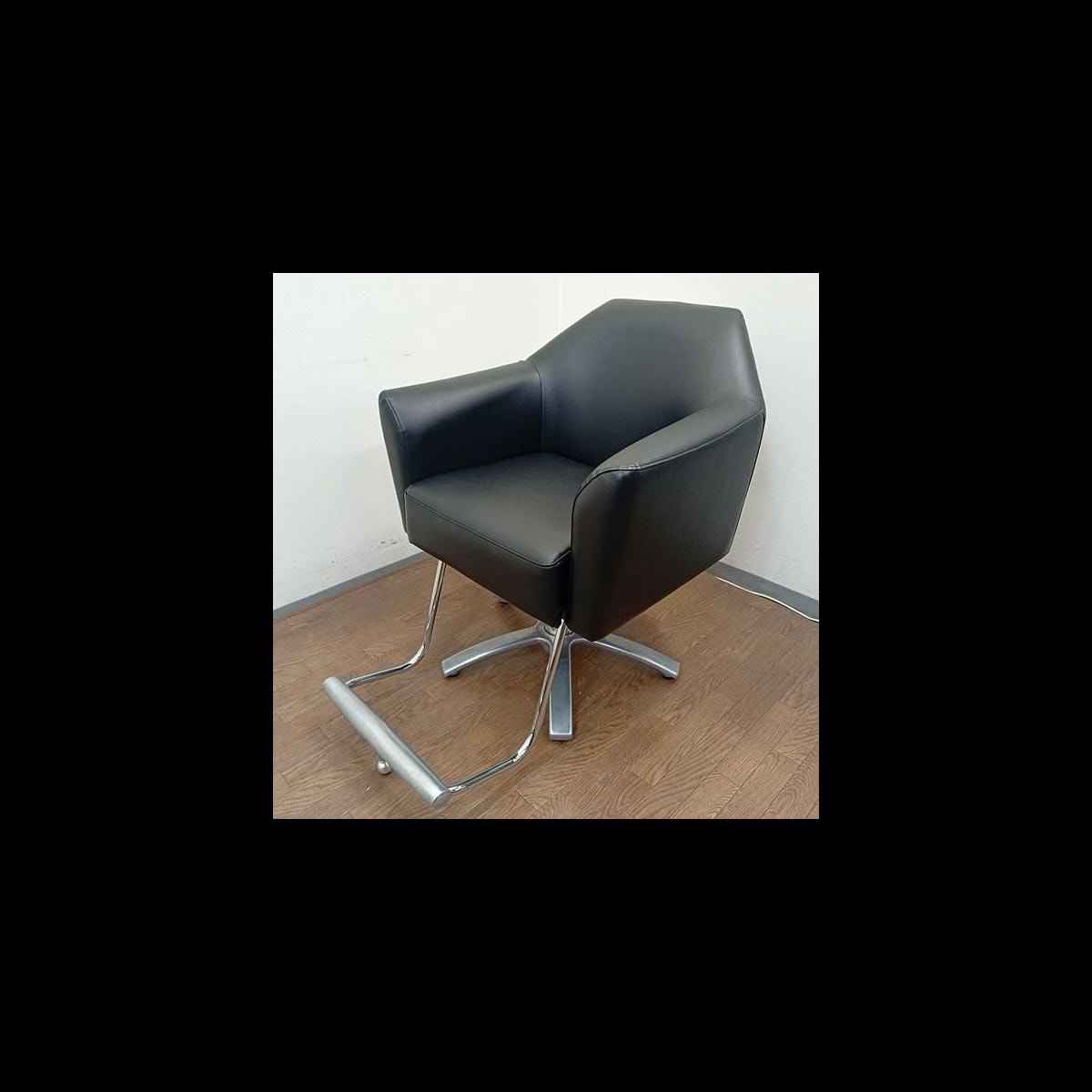 タカラベルモント STYLING SOFA II Morb ブラック アルミバー付 5本脚