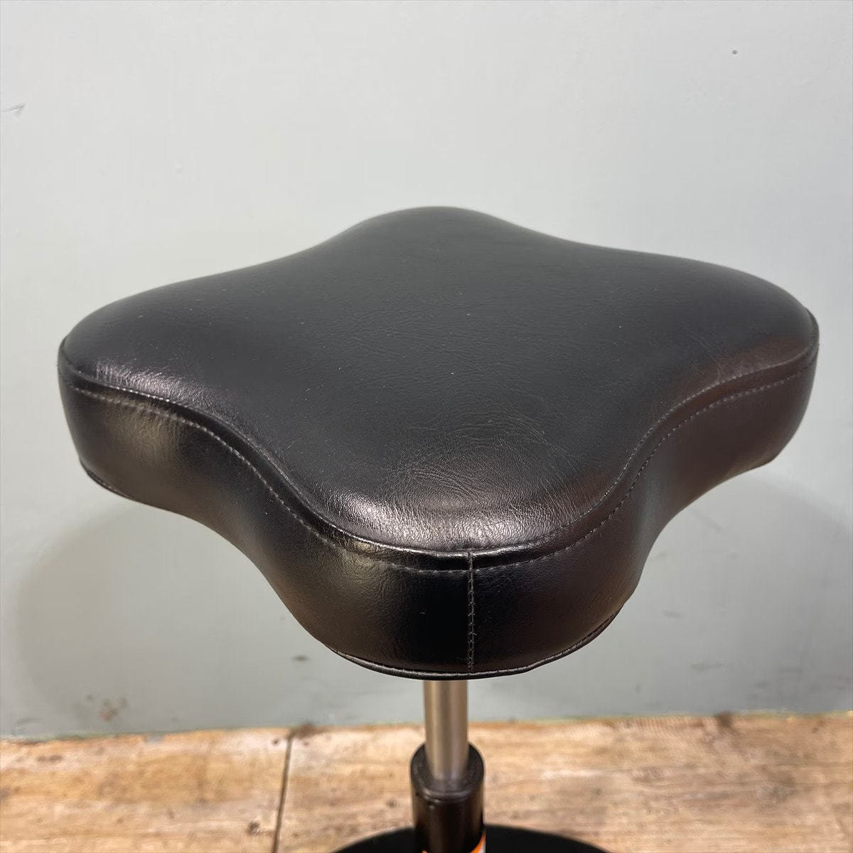 タカラベルモント ESPOIR STOOL （エスポワールスツール）の卸・通販