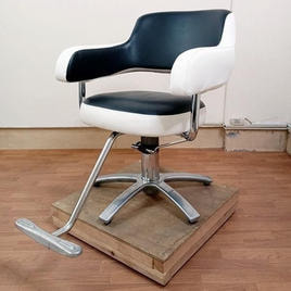 セットイス/スタイリングチェア（中古・認定中古）の卸・通販 | 理美容