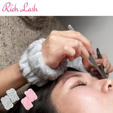 【Rich Lash】ふわもこリストバンド