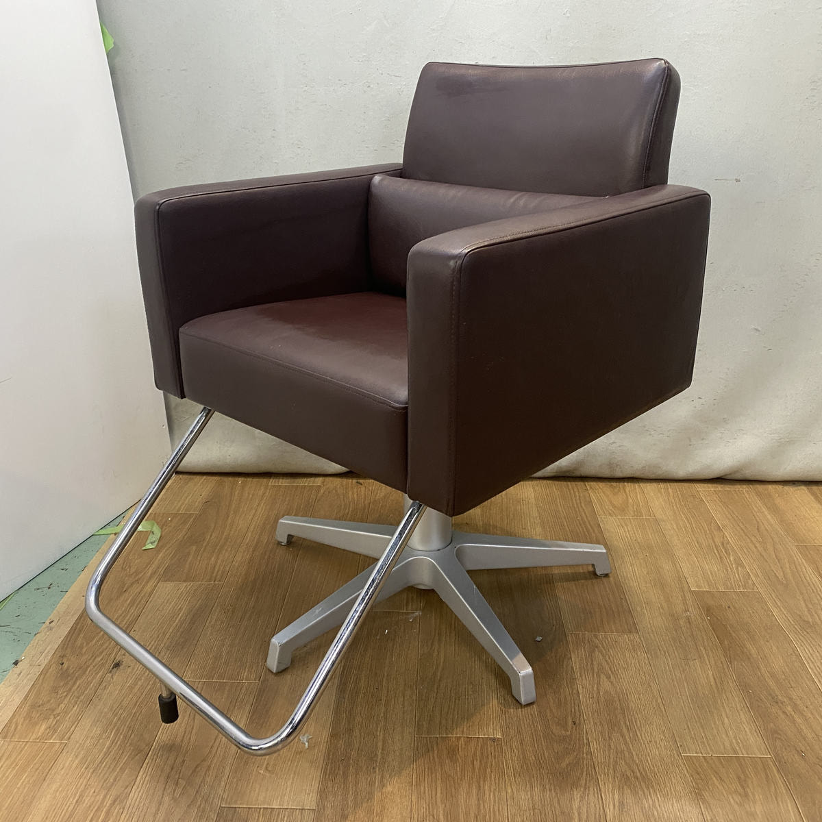 TAKARABELMONT LIM chair 03 スタイリングチェア カット LIM chair 03