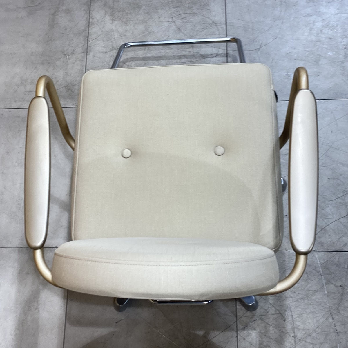 中古】タカラベルモント スタイリングチェア 『THEIAシリーズ Cirk