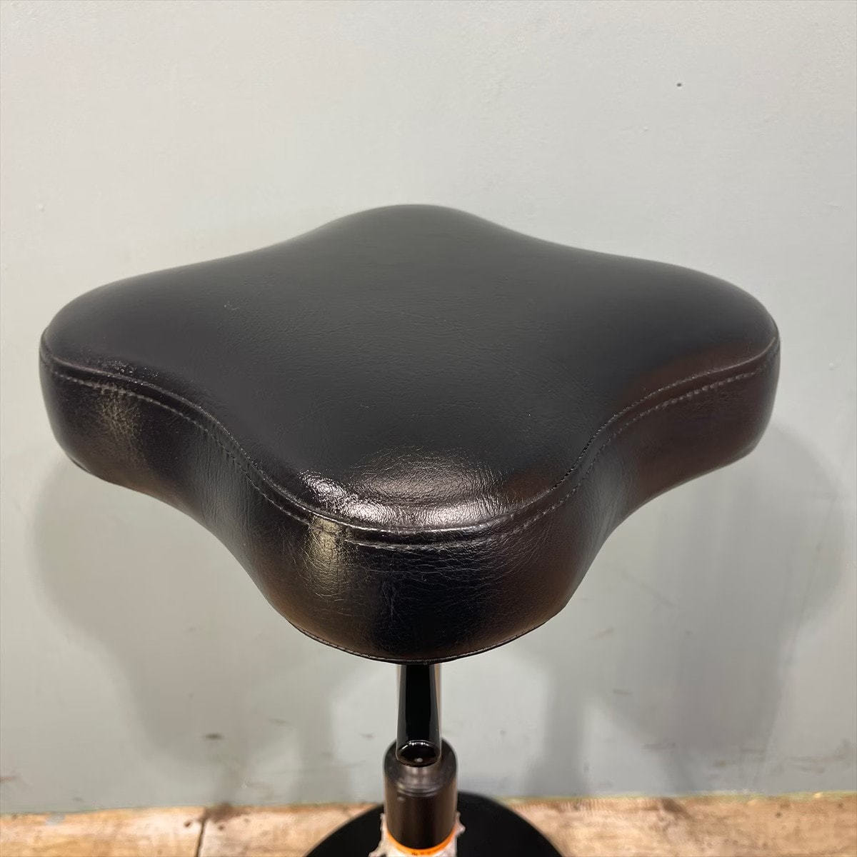 タカラベルモント ESPOIR STOOL （エスポワールスツール）の卸・通販