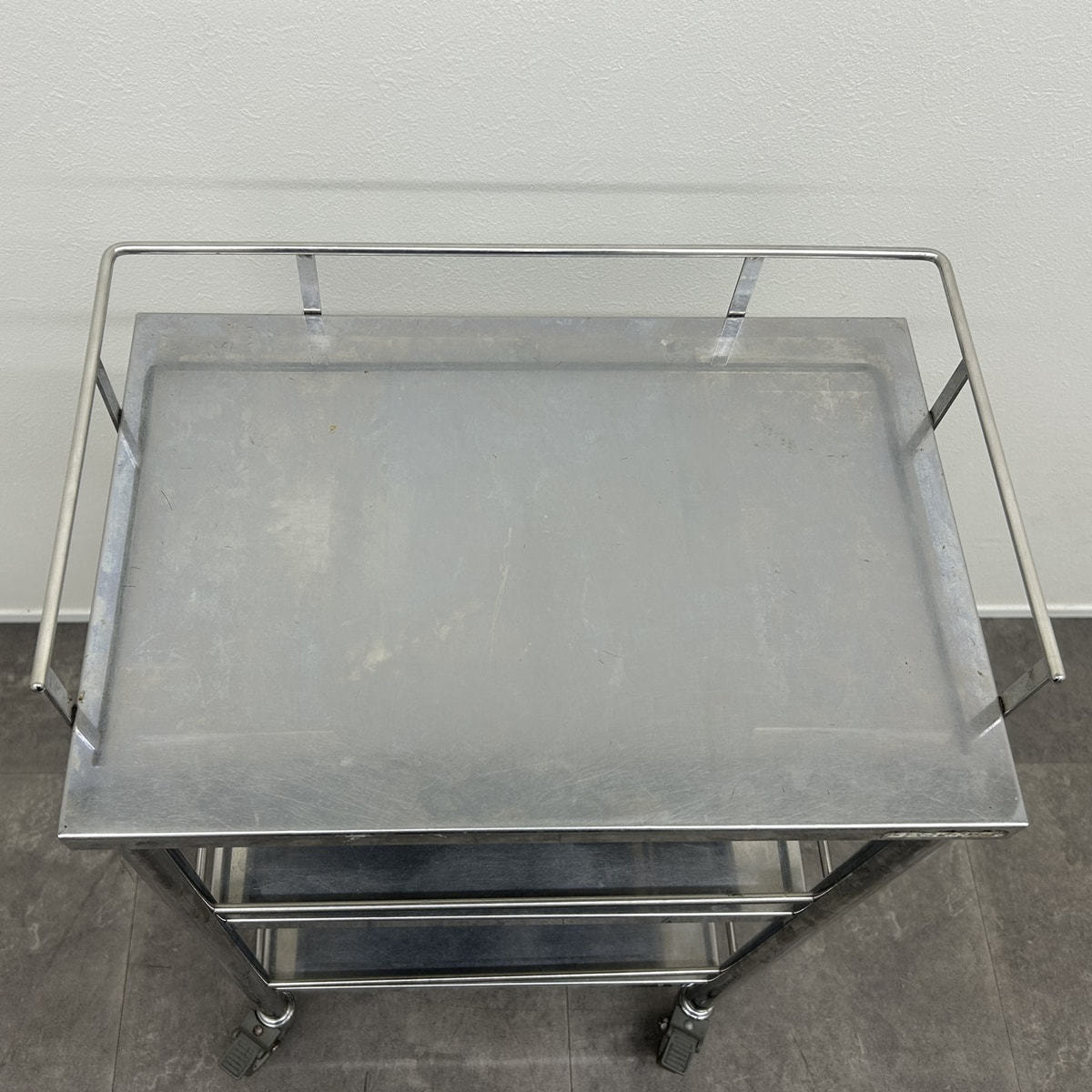 MN03ワゴン (キャスターストッパー付）の卸・通販 | ビューティガレージ