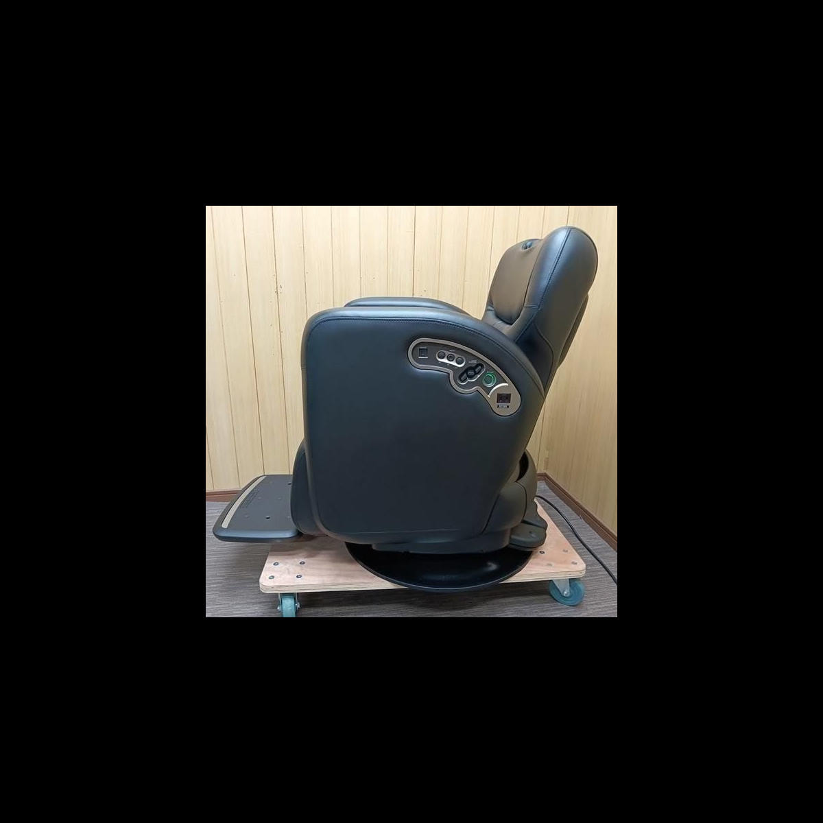 ③-1【送料無料】タカラベルモント SU-922 美容室 理容室 電動チェア タカラベルモント LUAR ルアール ブラック 美容サロン向 スタンダード