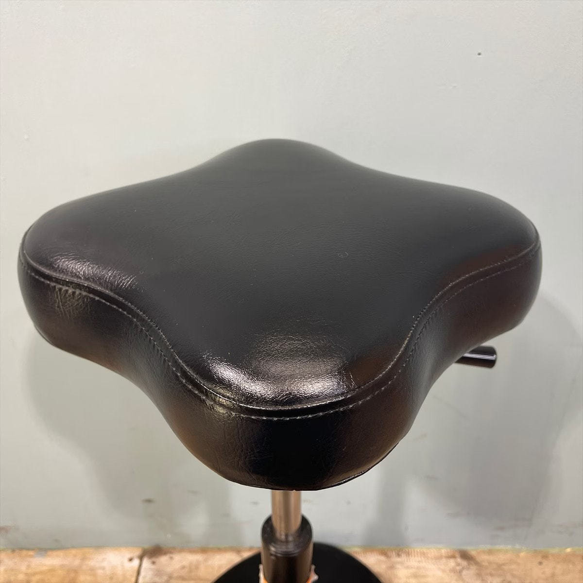 タカラベルモント ESPOIR STOOL （エスポワールスツール）の卸・通販