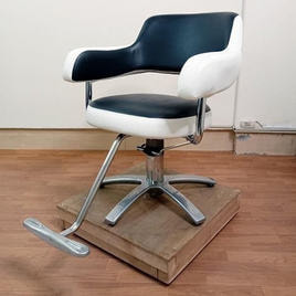 【専用】美容室用スタイリングチェア（中古品）※直接引き取りなら￥8000 スタイリングチェア | タカラベルモント