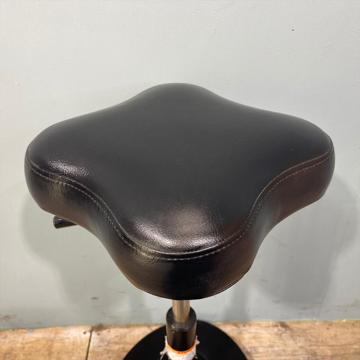 タカラベルモント ESPOIR STOOL （エスポワールスツール）の卸・通販