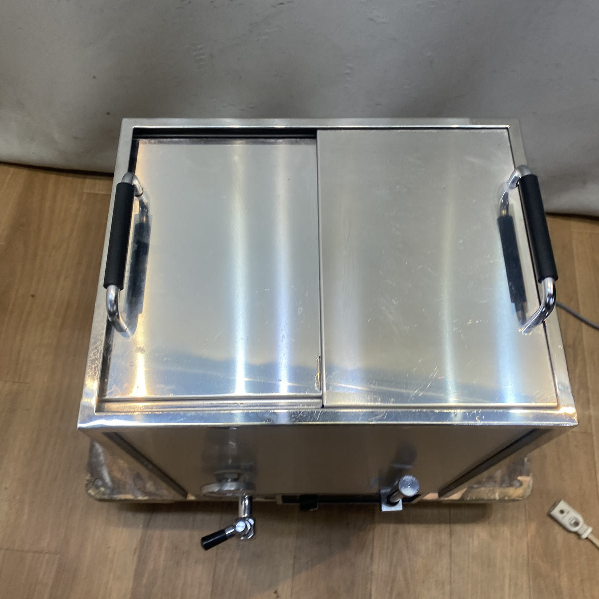 理容店 日鈑工業ニチバン工業 電気タオル蒸し器M-881 理容店 日鈑工業ニチバン工業 電気タオル蒸し器M-881 理容店 日鈑工業