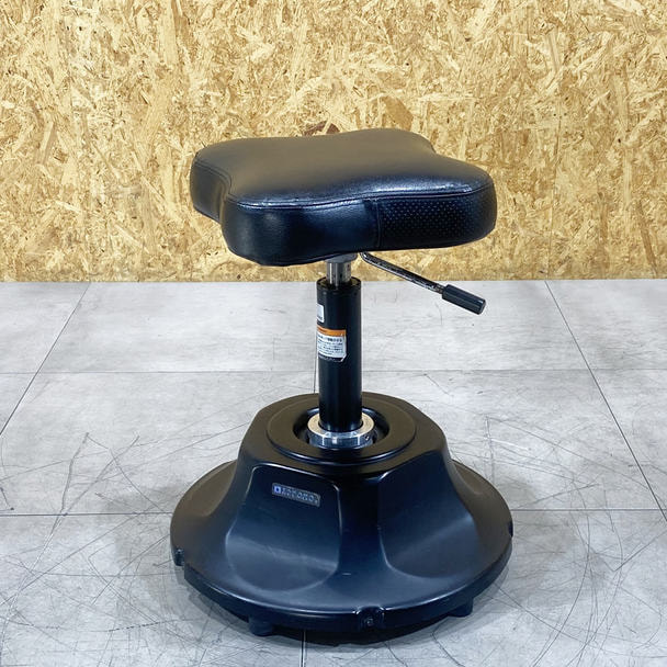 【中古】スツール　タカラベルモント『YUME　（ユメ ）専用スツール』 1