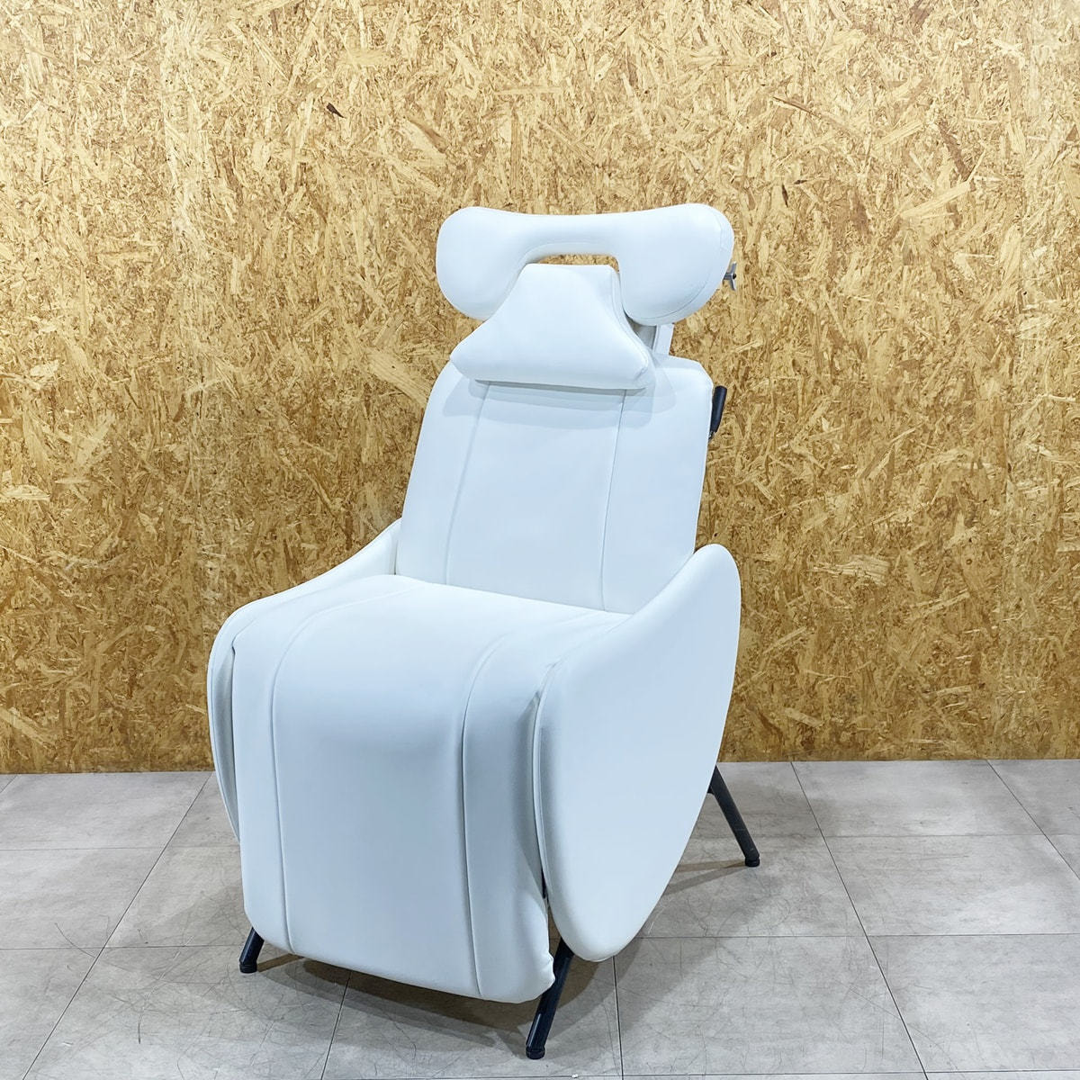 美品⭐️タカラベルモント製　アイラッシュリクライニングチェア　リーチェ　白 中古】タカラベルモント アイラッシュチェア 『Riche（リーチェ