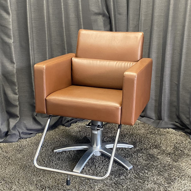 タカラベルモント セット椅子『LIM chair 03（リムチェア03）』の卸 