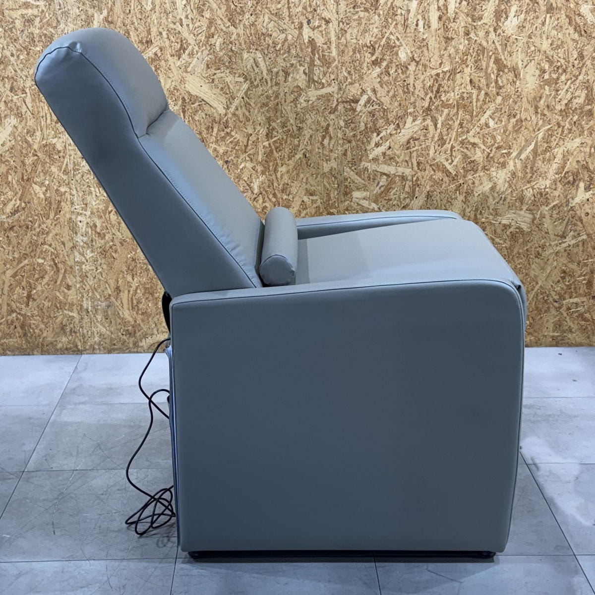 中古】ビューティガレージ 電動リクライニングチェア 『【GANA