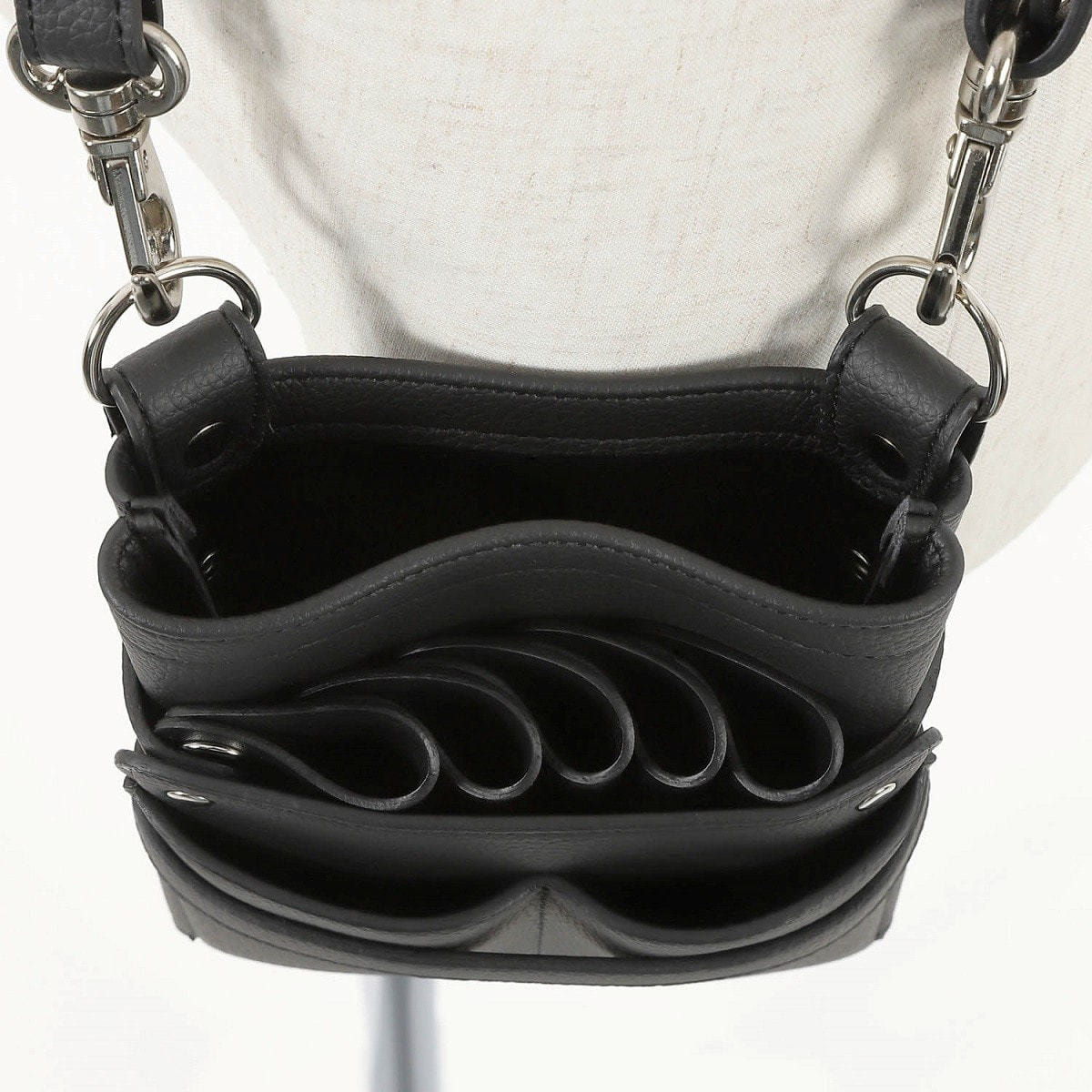 DEEDS ヴェネチア ブラック(シボ) シルバー金具 no.420の卸・通販
