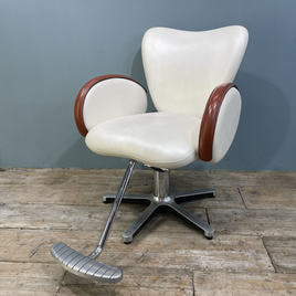 TAKARA BELMONT（タカラベルモント）のセットイス・スタイリングチェア