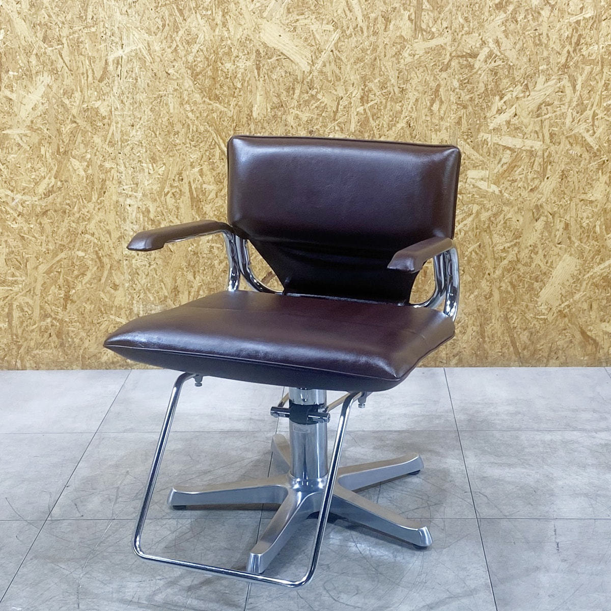 中古】タカラベルモント セット椅子 『RABBIT CAPTAIN II（ラビット