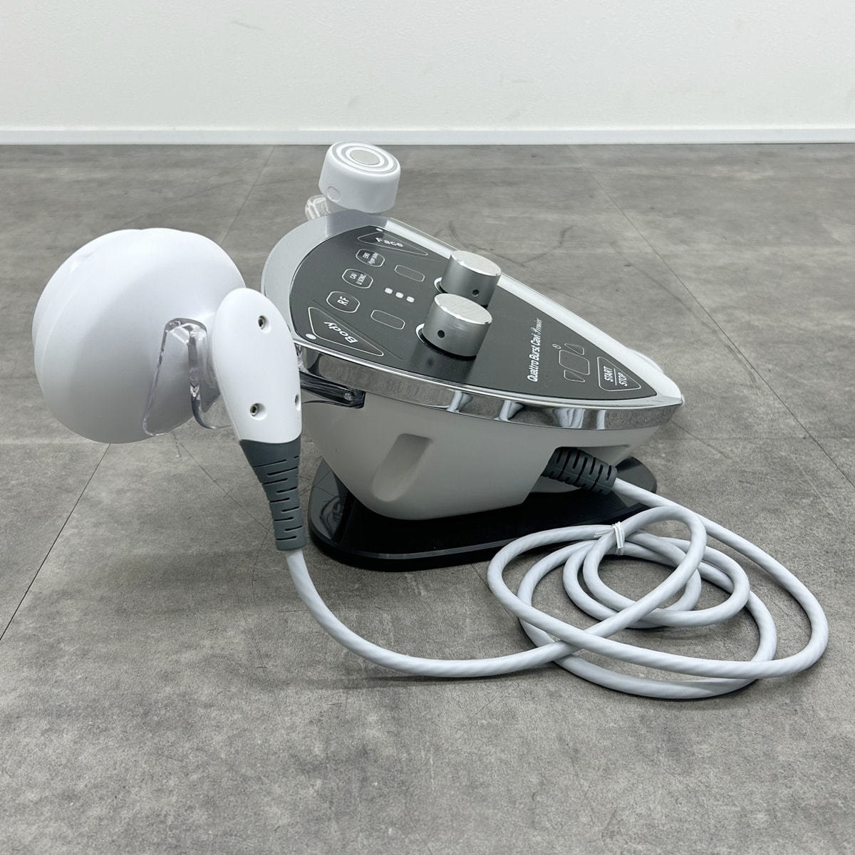 Quattro Burst Cavi Premier（クワトロバーストキャビプレミア）の卸