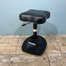 タカラベルモント ESPOIR STOOL （エスポワールスツール）
