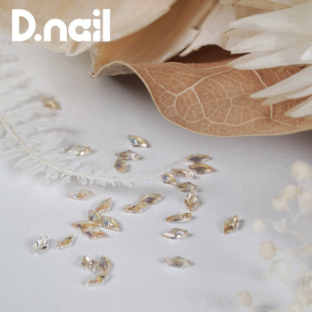D.nail クリスタルダイヤ ライトピーチ S