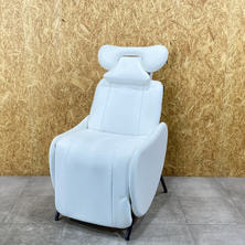 【中古】アイラッシュチェア　タカラベルモント『Riche（リーチェ）』ホワイト