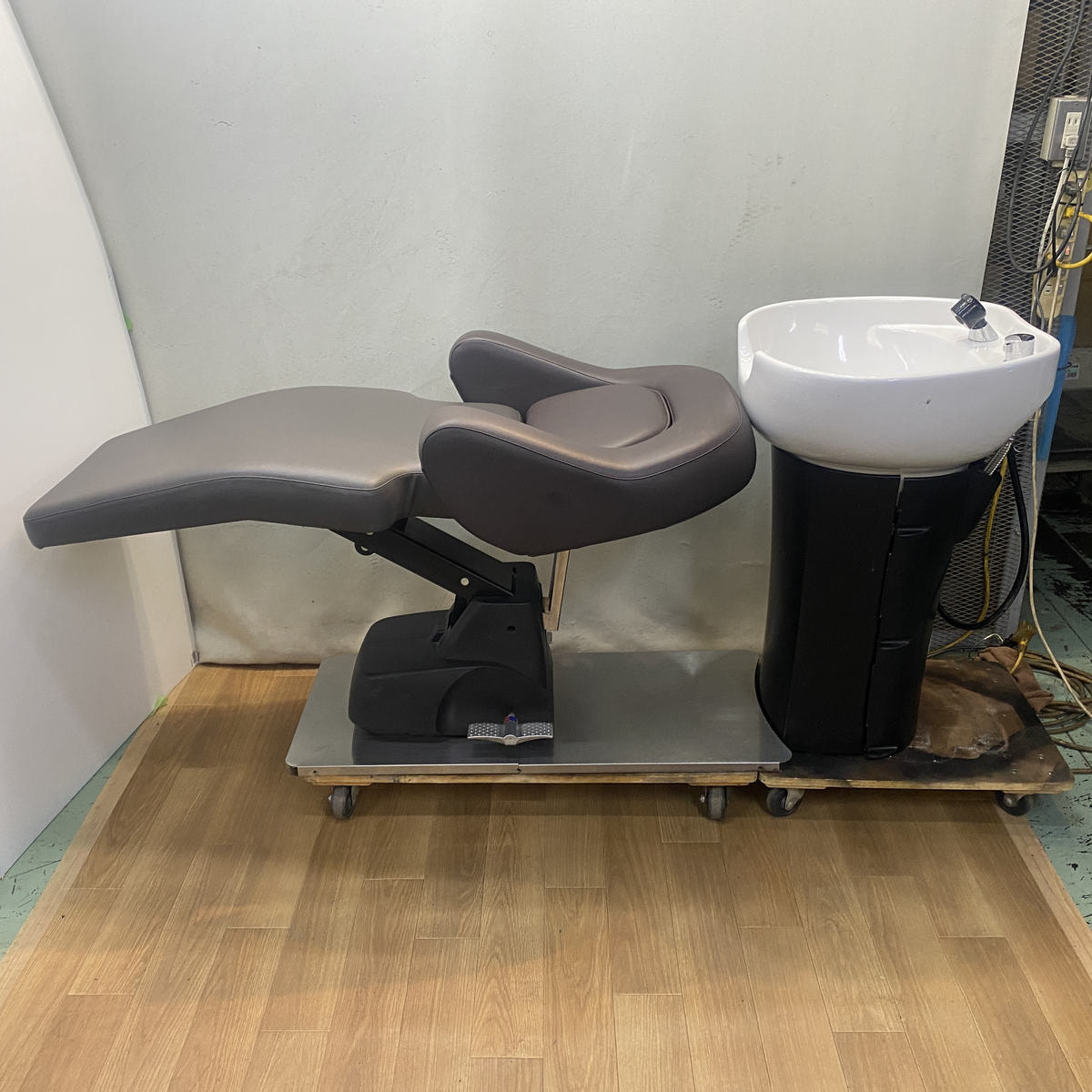 リラクゼーションシャンプーユニット RUBINO【BASIC】(日本製水栓金具