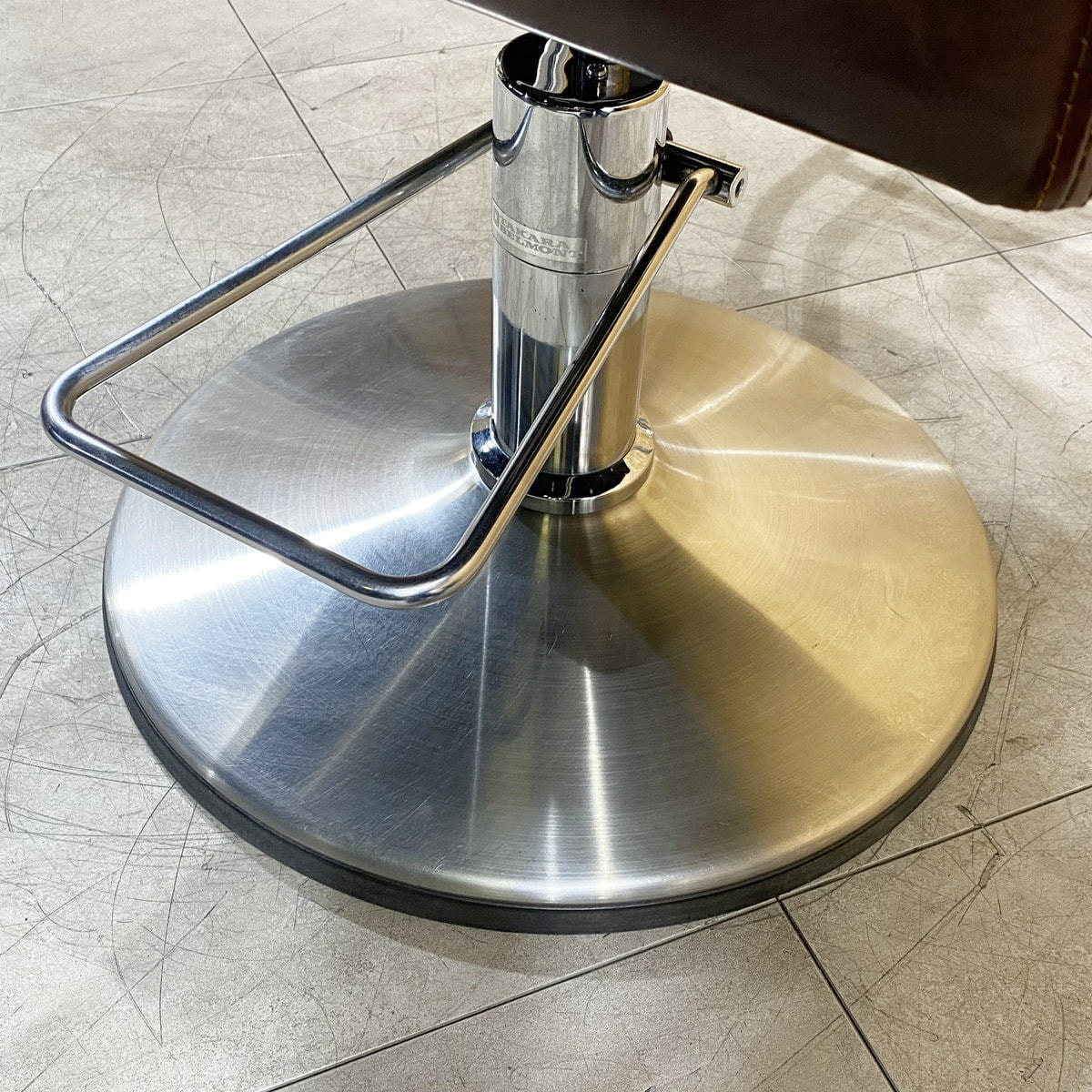 中古】タカラベルモント セット椅子『BARONE（バローネ）SP-YE』ダーク