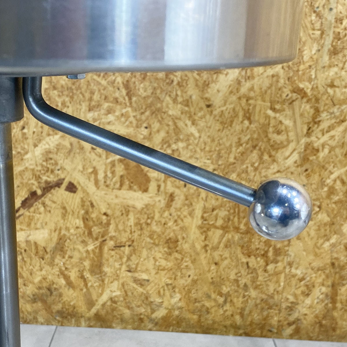 中古】タカラベルモント スツール 『D-STOOL ALUMI（D-スツール アルミ