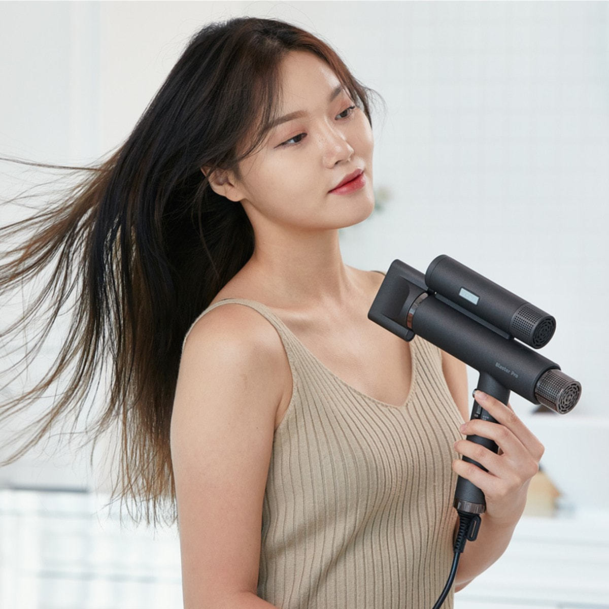 Blaster Pro ブラスタープロ マイナスイオンヘアドライヤー（1300W