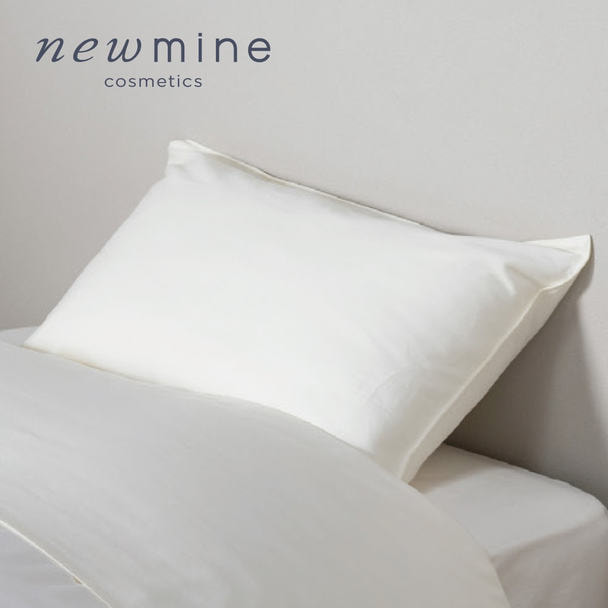 newmineコスメティックス　ピローケース ホワイト(63×43㎝枕用カバー)≪化粧品≫ 1