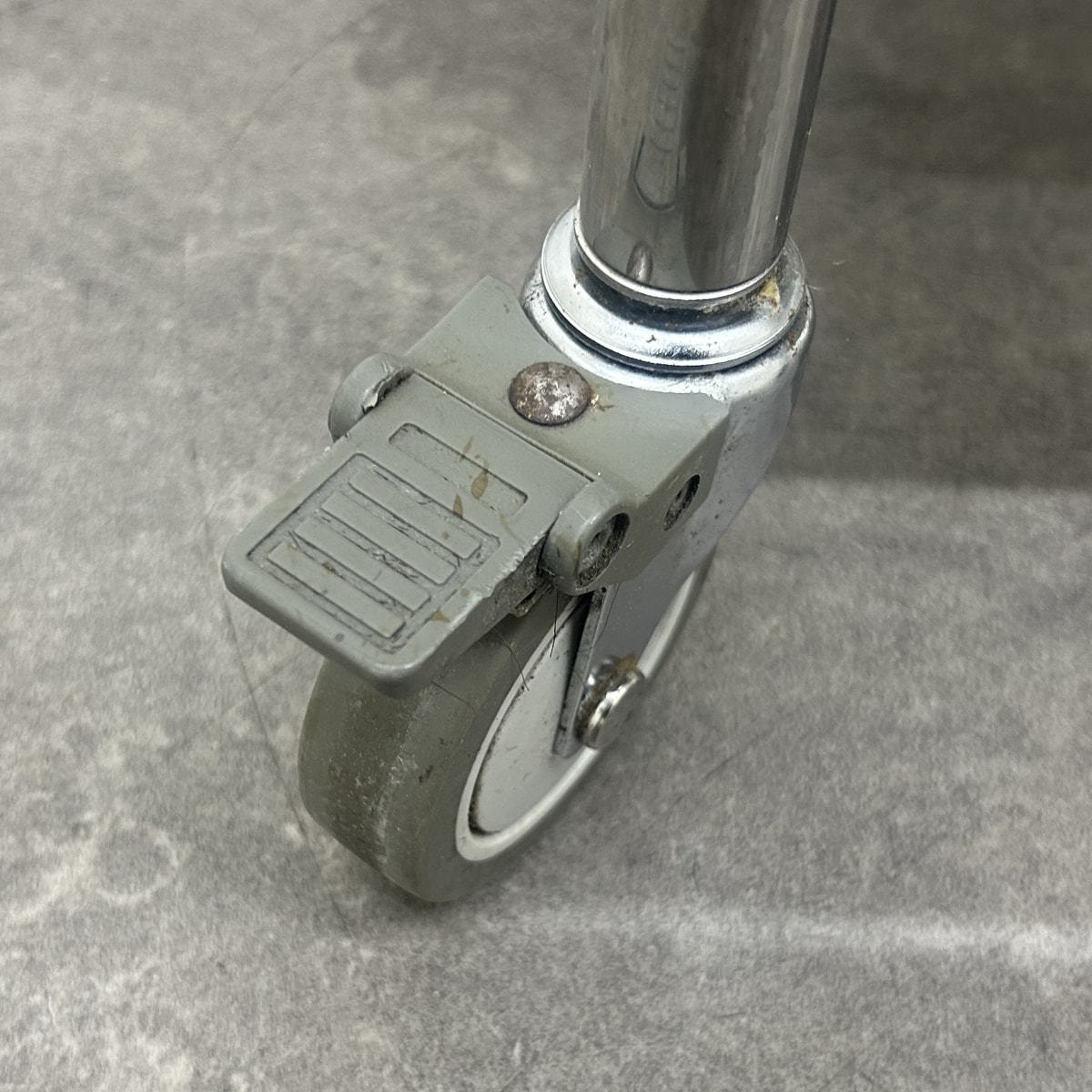 MN03ワゴン (キャスターストッパー付）の卸・通販 | ビューティガレージ