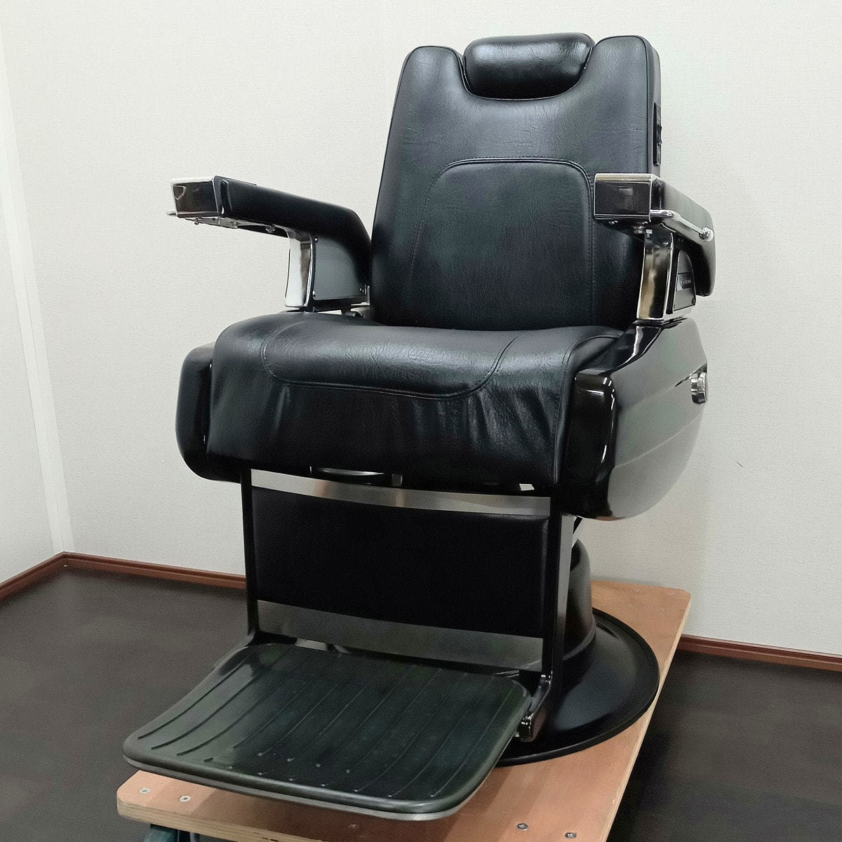 張替え未使用品】昭和パーソナルチェア 恥ずかしい
