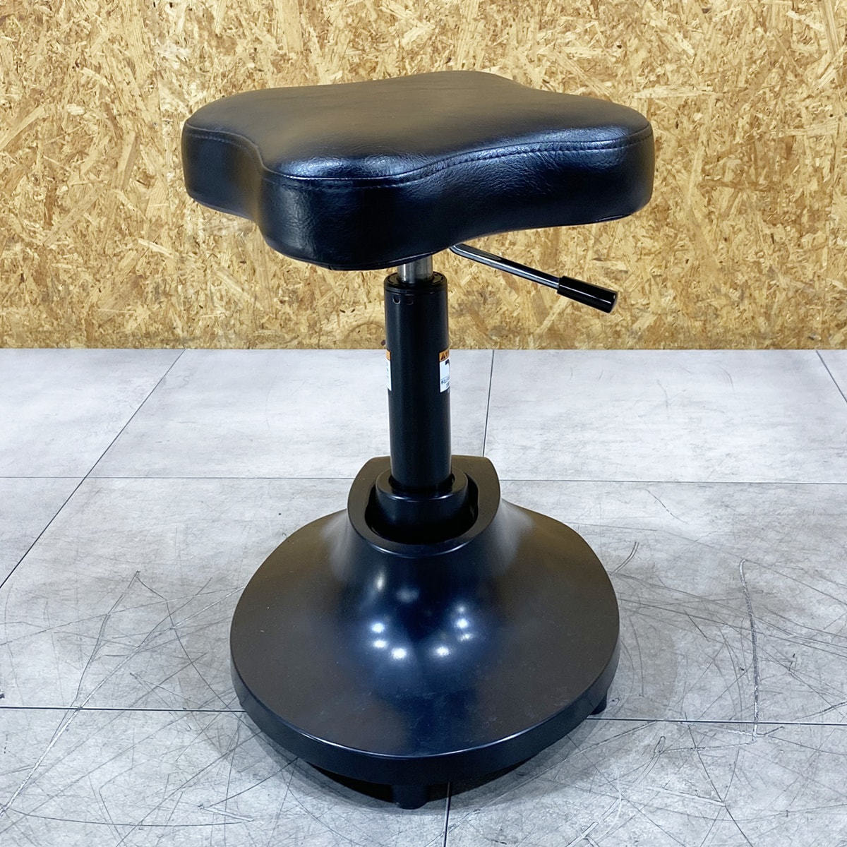 タカラベルモント製 『YUME ESPOIR（ユメ エスポワール）専用スツール』