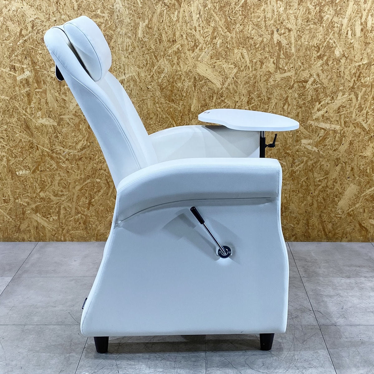 中古】タカラベルモント ネイルチェア 『REINE II Cil（レーヌ2 シル