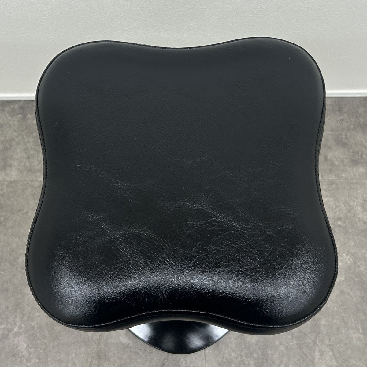 ESPOIR（エスポワール）スツールの卸・通販 | ビューティガレージ