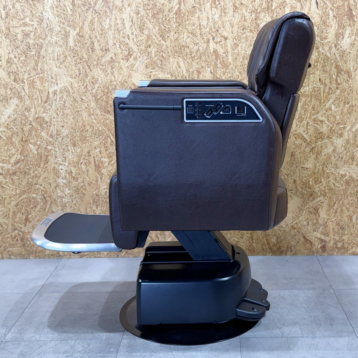 中古】タカラベルモント 理容椅子 『BRAMU（ブラーム）』YSW レッグ