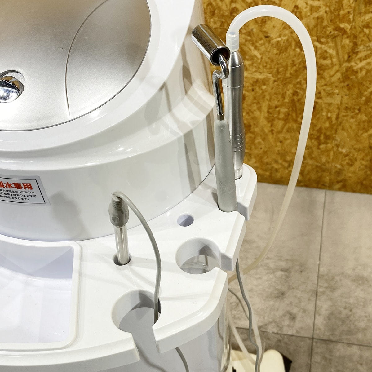 【中古品】ビューティーガレージ　複合フェイシャルスチーマー　ホワイト 中古】ビューティガレージ 複合フェイシャルスチーマー 『CHROMO MIST