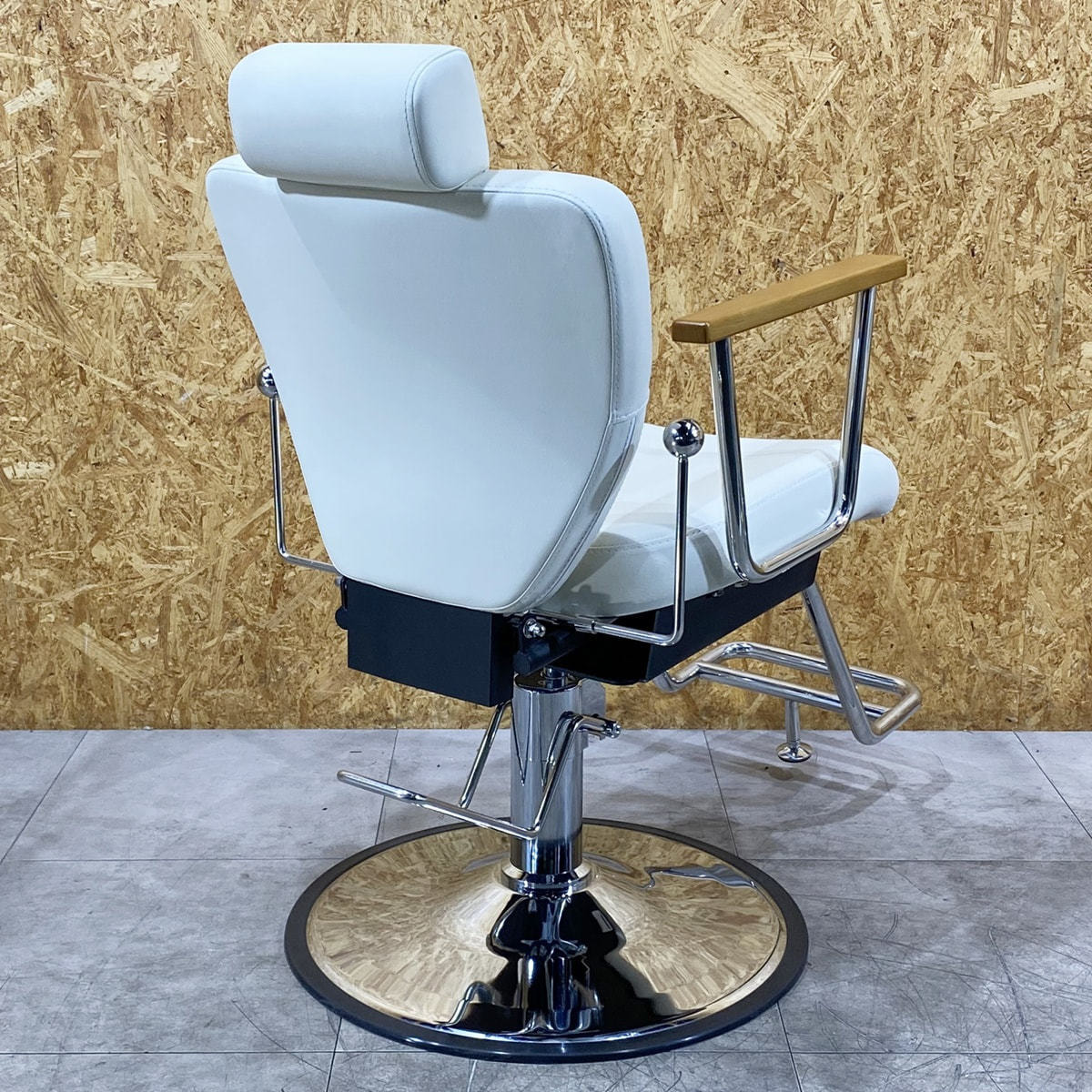 中古】ビューティガレージ 多機能リクライニングチェア『HD-016S HD-1M