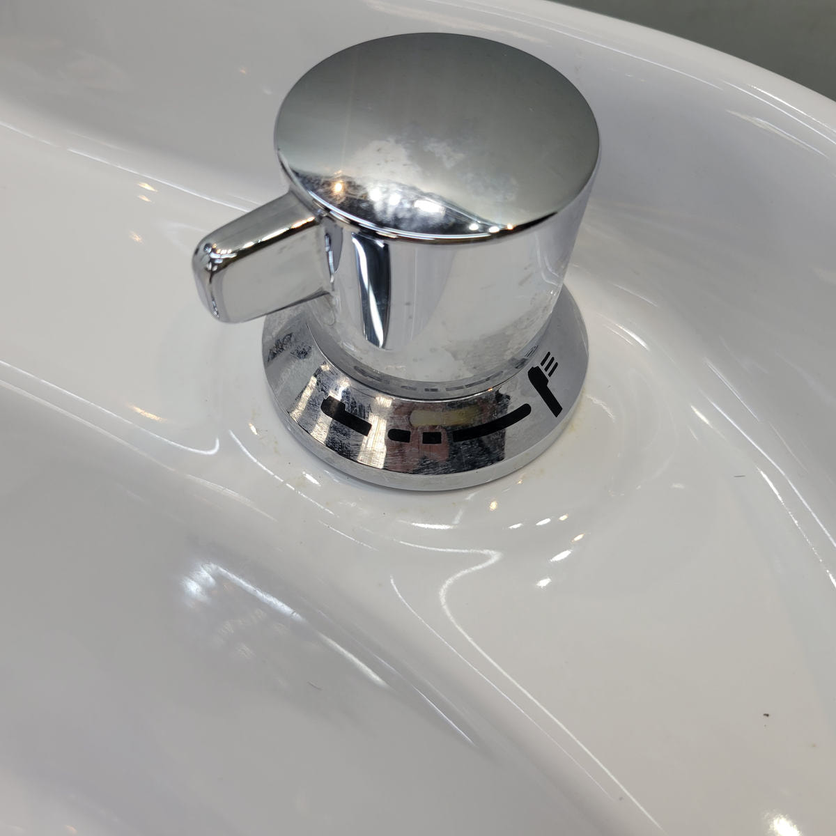 リラクゼーションシャンプーユニット RUBINO（ルビノ)BASIC（日本製水