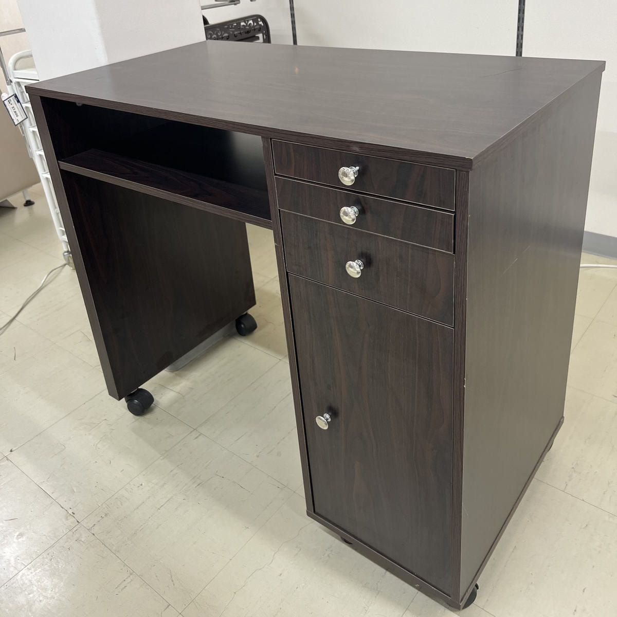 アウトレット_スタンダードネイルテーブルの卸・通販 | ビューティガレージ 